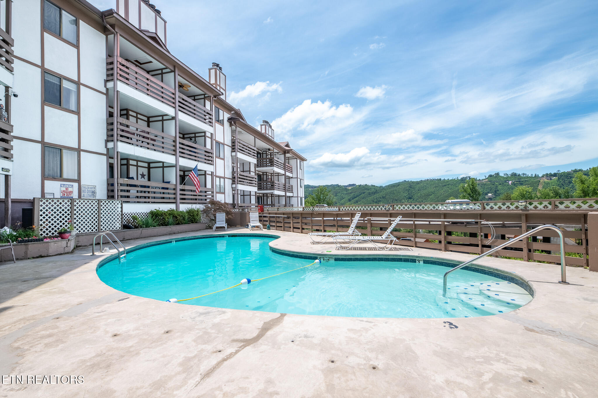 616 Turkey Nest Road, Unit 206 Gatlinburg, TN 37738 - Photo 2 of 24 DSC_4891-HDR
