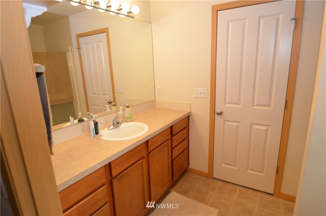 4350 Roxanna Loop Southeast Lacey, WA 98503 - Photo 10 of 21 Gallery Image 10