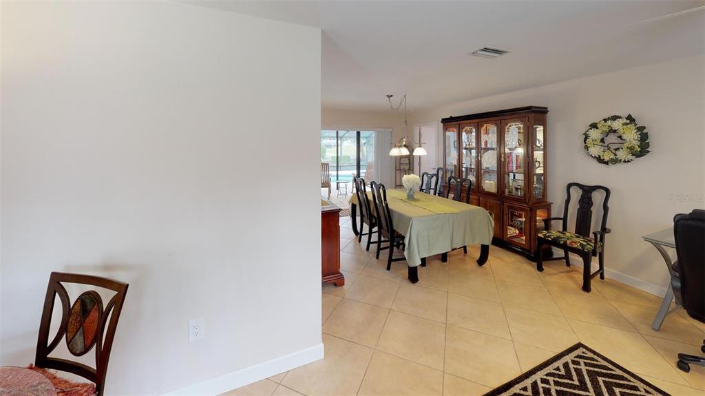 4952 Rutland Gate Sarasota, FL 34235 - Photo 13 of 31