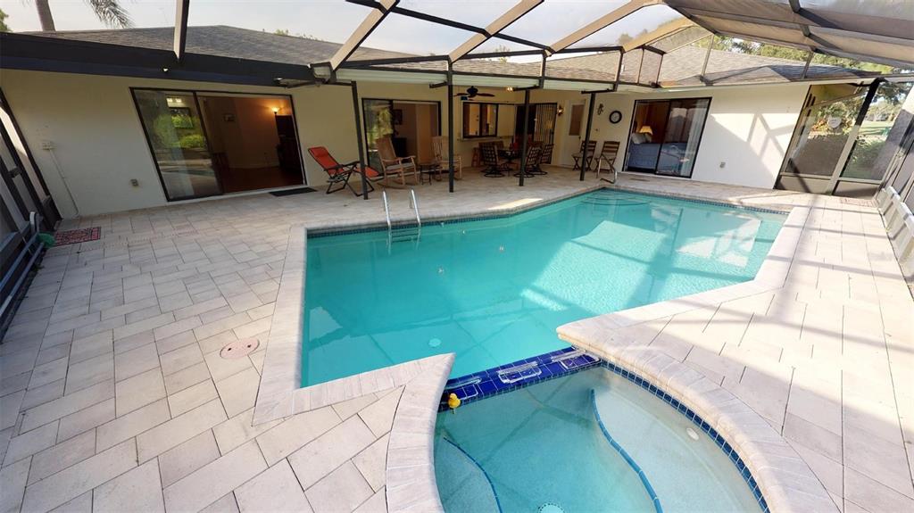 4952 Rutland Gate Sarasota, FL 34235 - Photo 4 of 31