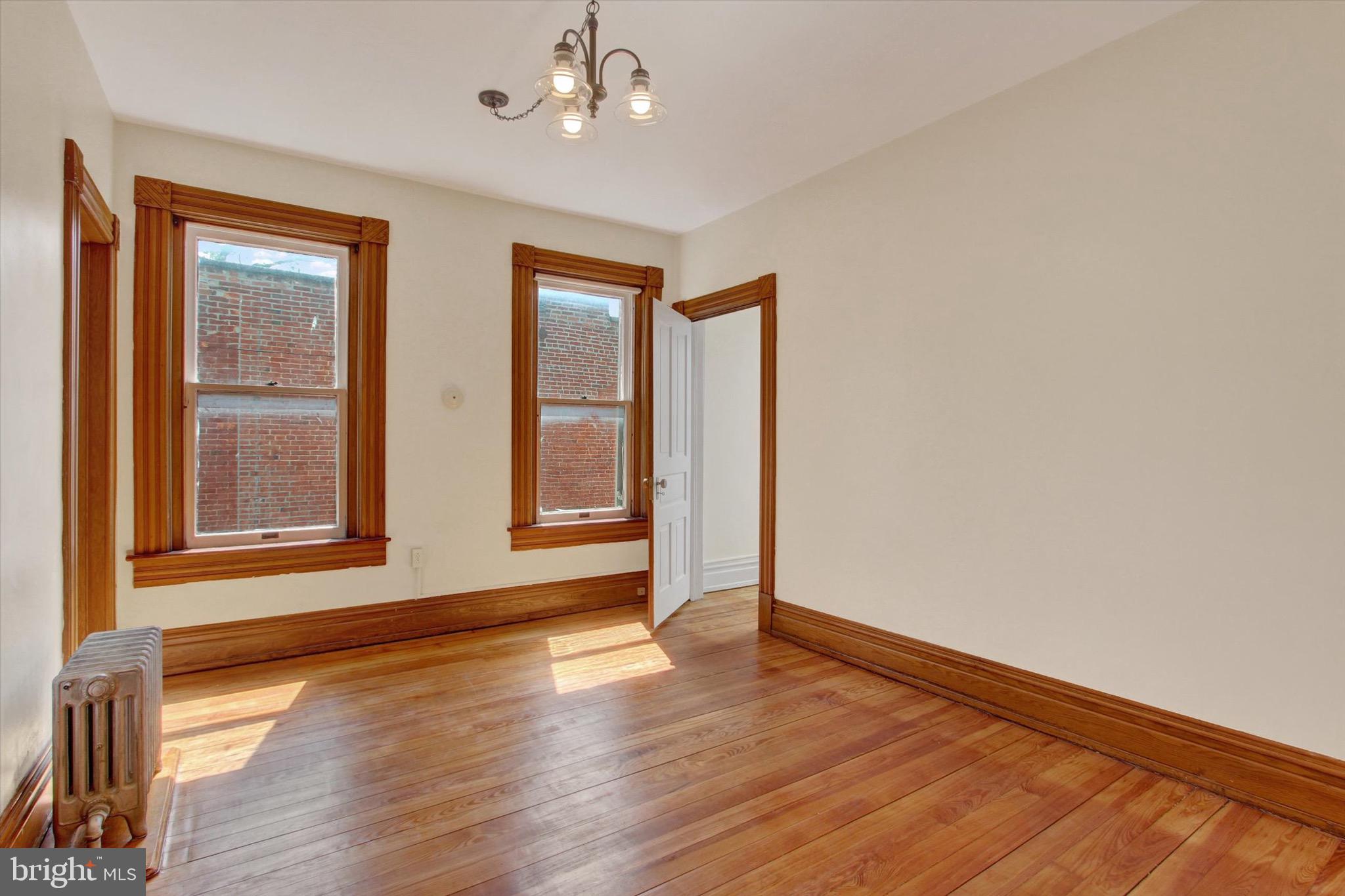 407 Carlisle Street Hanover, PA 17331 - Photo 18 of 38