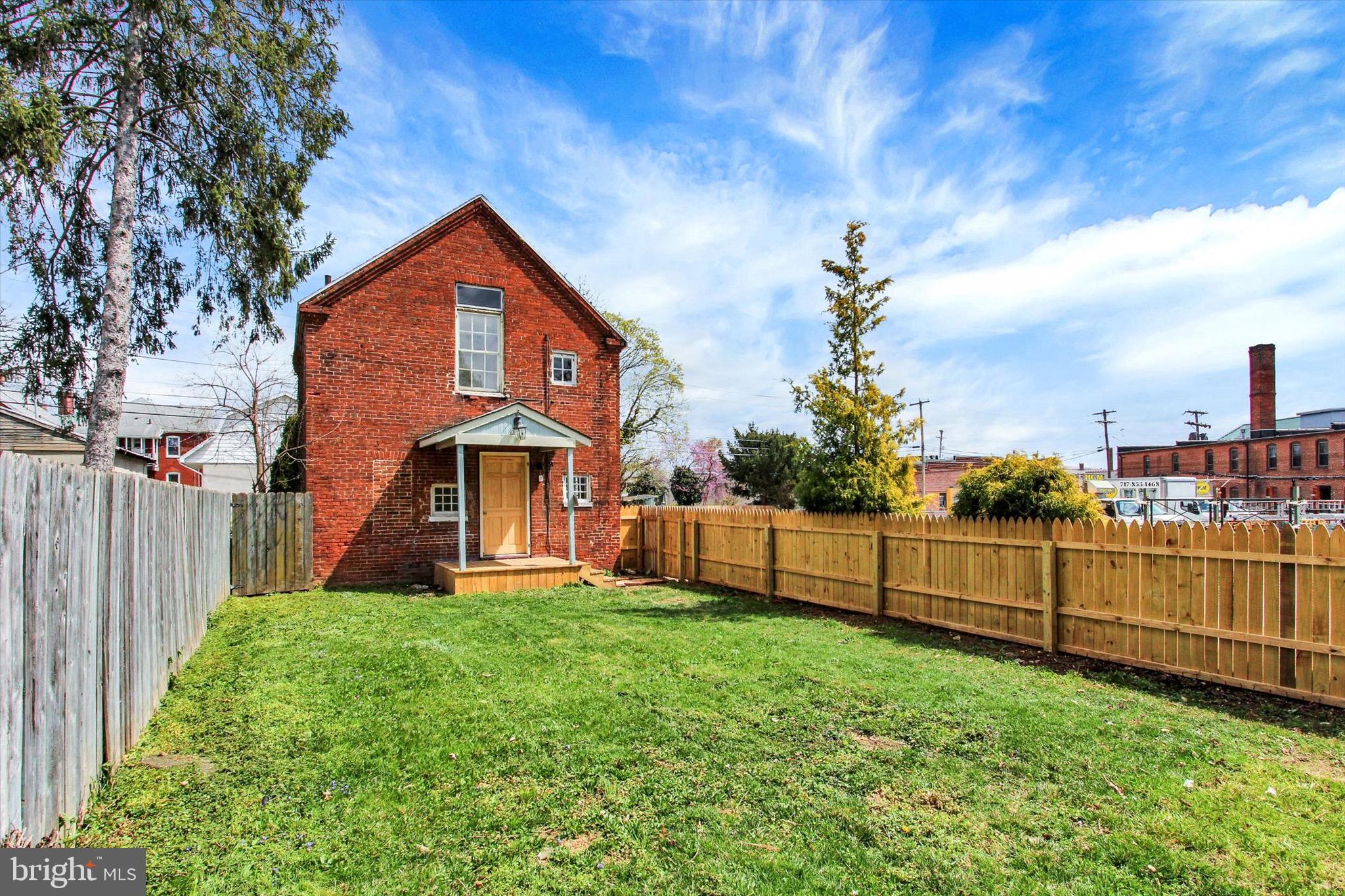 407 Carlisle Street Hanover, PA 17331 - Photo 36 of 38 COTTAGE HOUSE BEHIND MAIN HOUSE