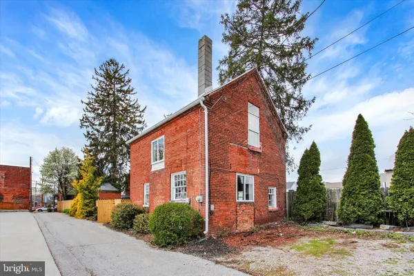 $339,999 | 407 Carlisle Street, Hanover, PA 17331