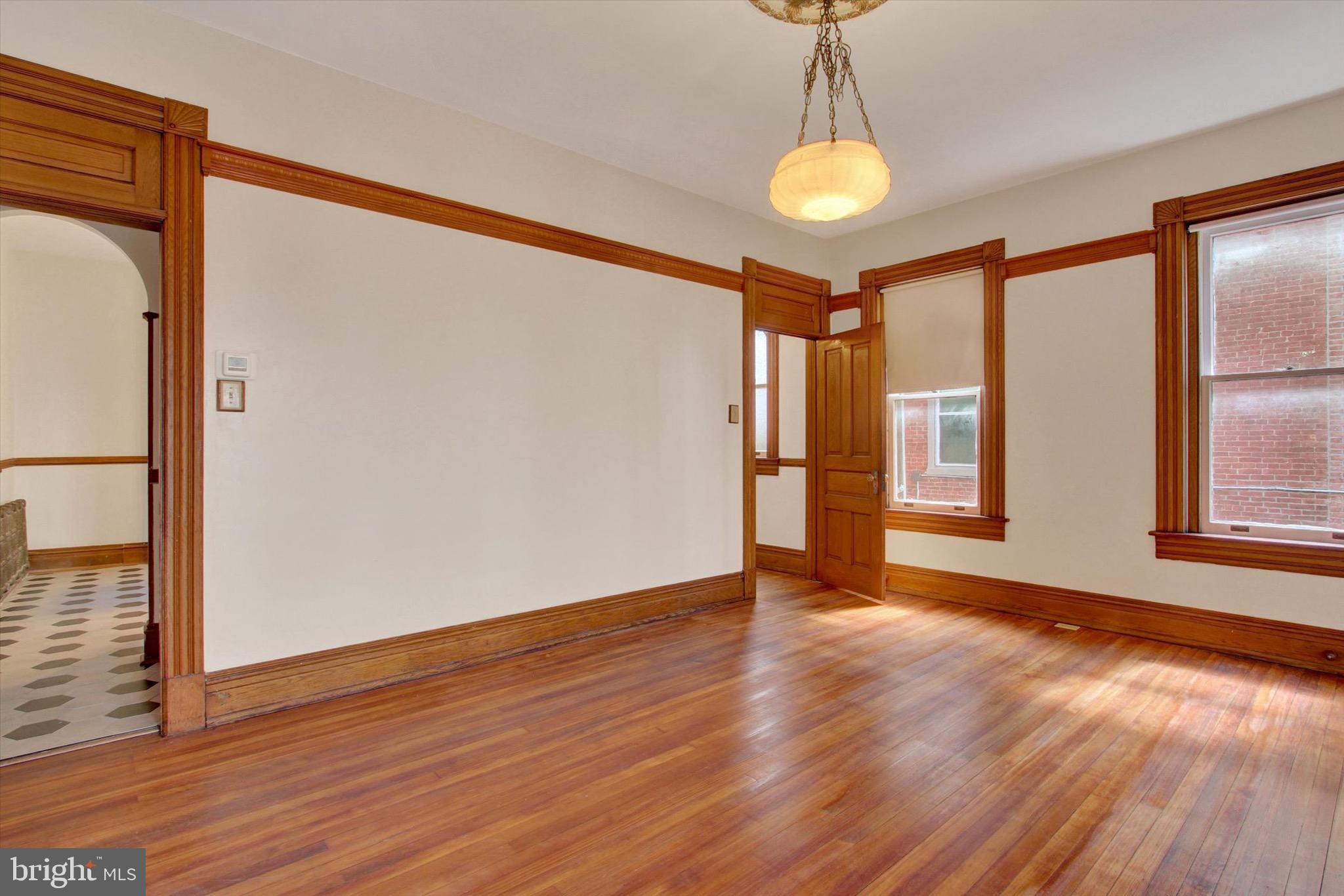 407 Carlisle Street Hanover, PA 17331 - Photo 8 of 38