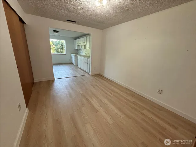 $2,900 | 3257 Halverson Avenue, Bremerton, WA 98310