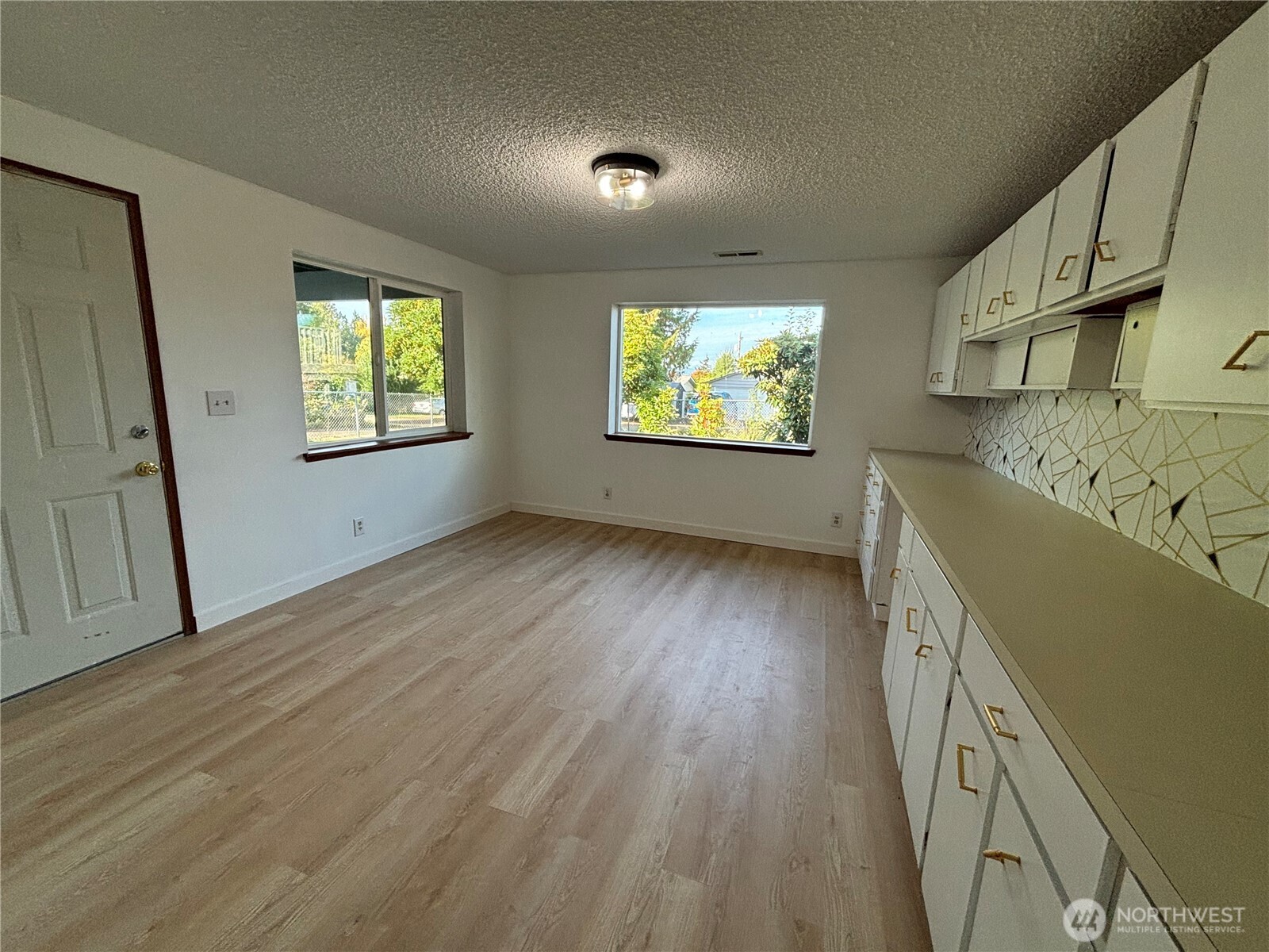 3257 Halverson Avenue Bremerton, WA 98310 - Photo 15 of 20