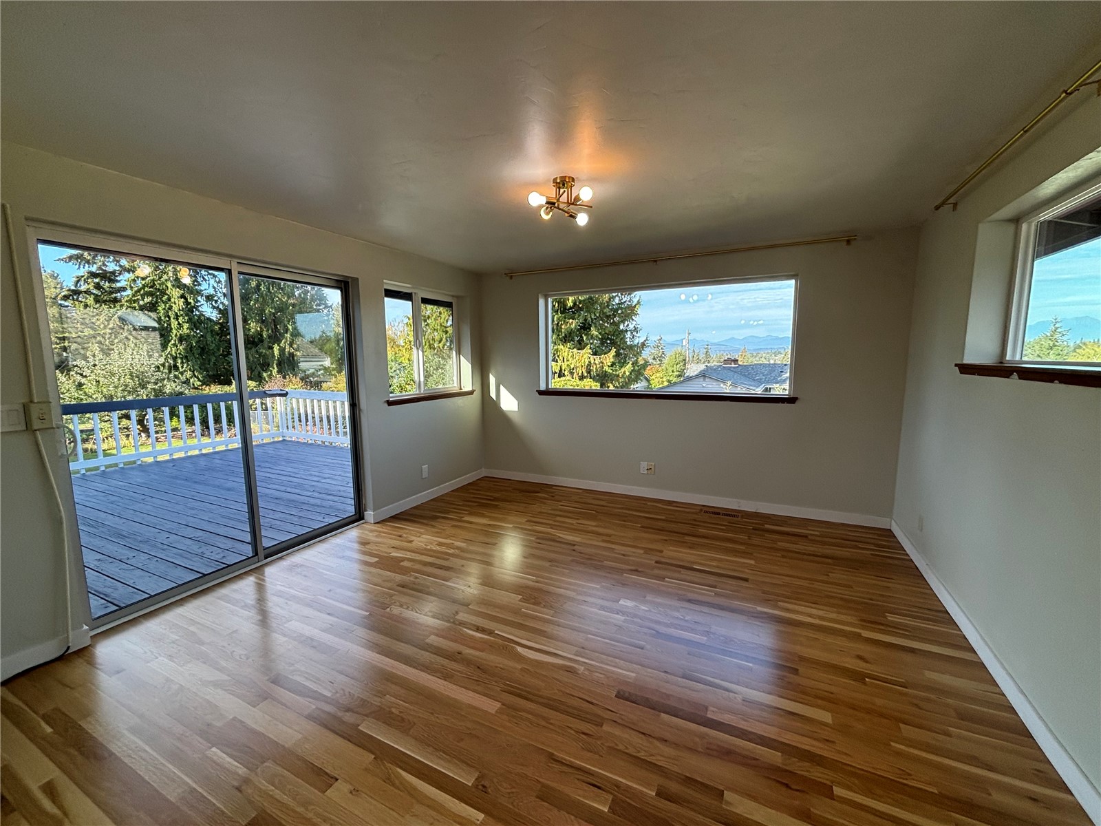 3257 Halverson Avenue Bremerton, WA 98310 - Photo 6 of 20