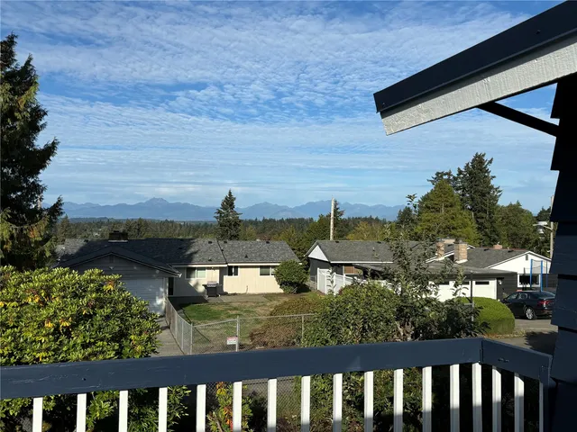 $2,900 | 3257 Halverson Avenue, Bremerton, WA 98310