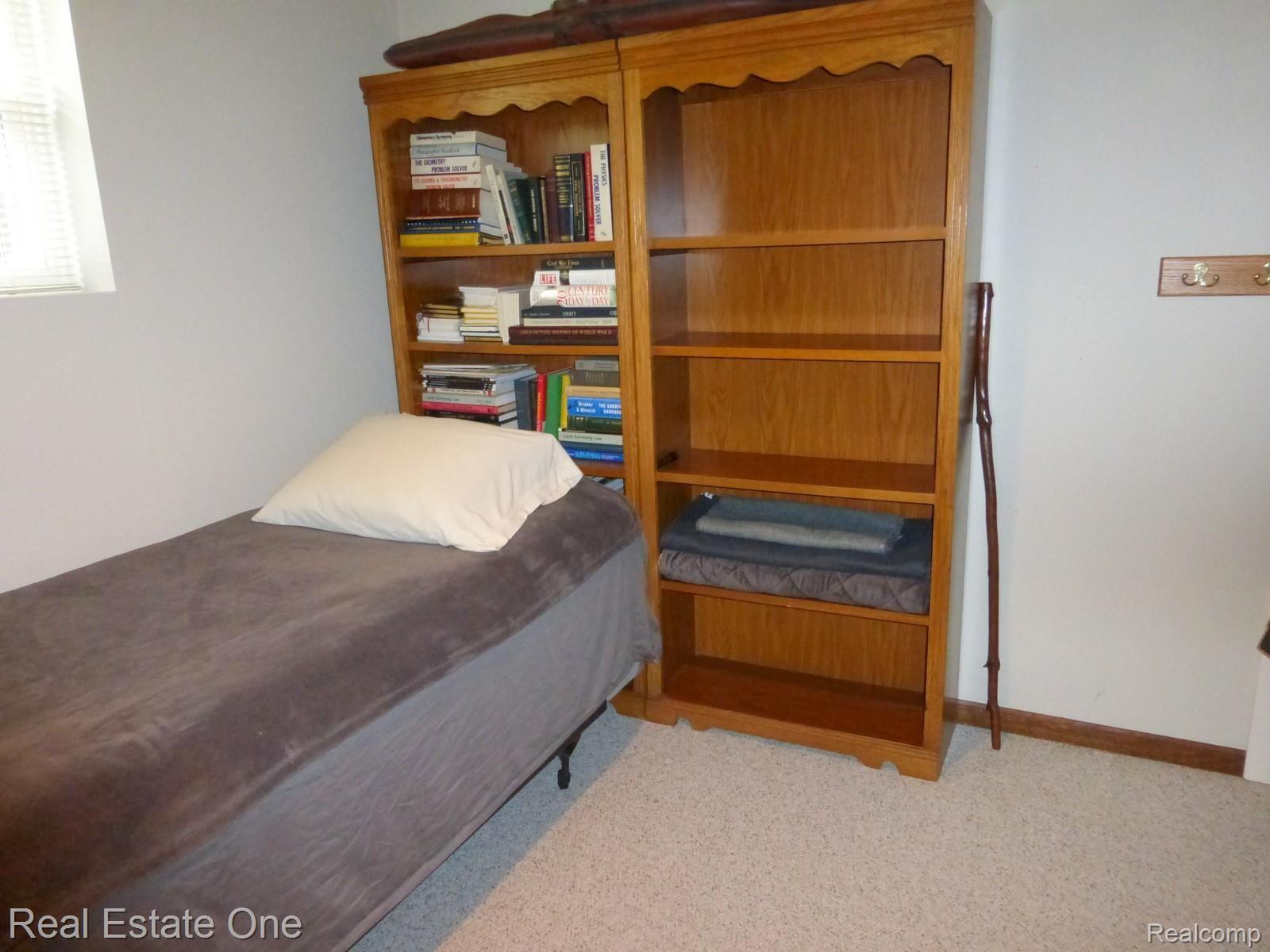 645 Hidden Ridge Drive Troy, MI 48083 - Photo 27 of 43 Flex Room off of bedroom