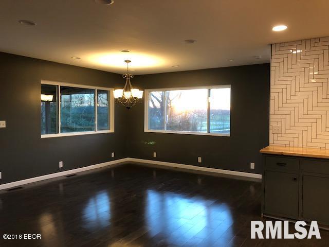 13250 Cochran Road Marion, IL 62959 - Photo 11 of 26 Gallery Image 11