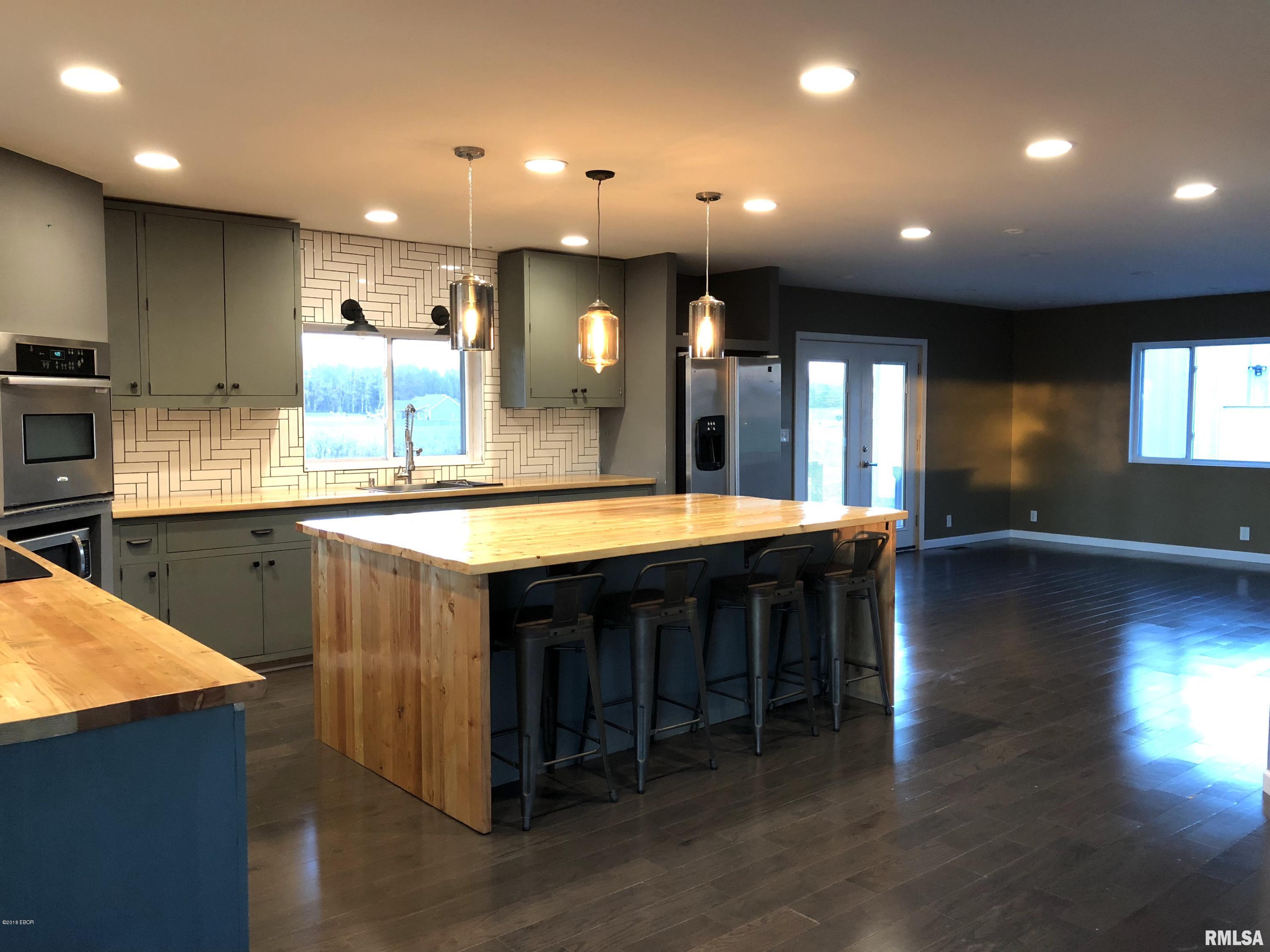 13250 Cochran Road Marion, IL 62959 - Photo 4 of 26 Gallery Image 4