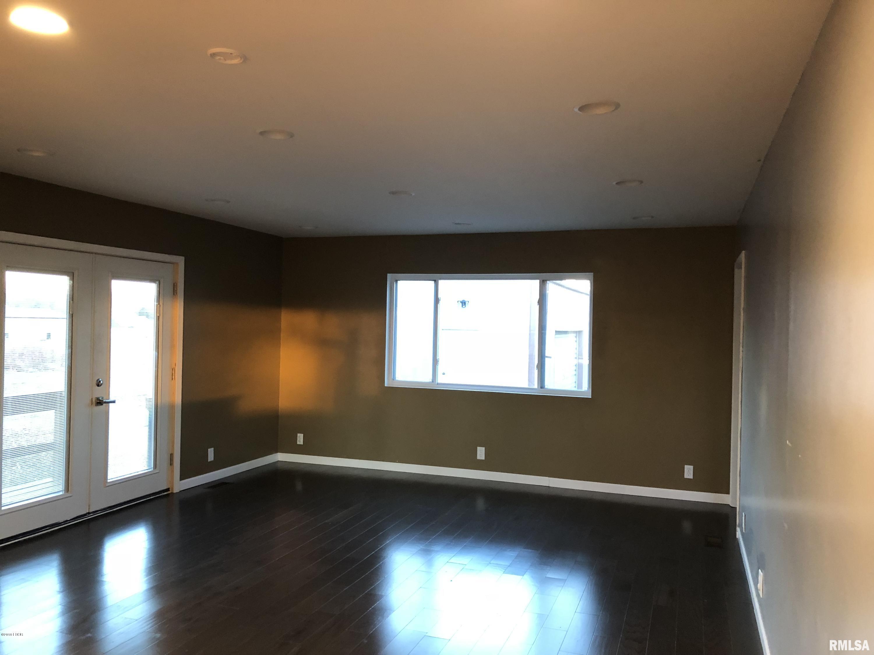 13250 Cochran Road Marion, IL 62959 - Photo 6 of 26 Gallery Image 6