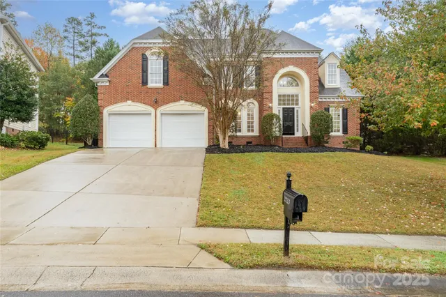 $559,900 | 2723 Sawgrass Ridge Place, Charlotte, NC 28269