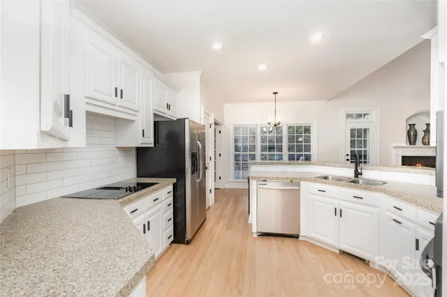 $559,900 | 2723 Sawgrass Ridge Place, Charlotte, NC 28269