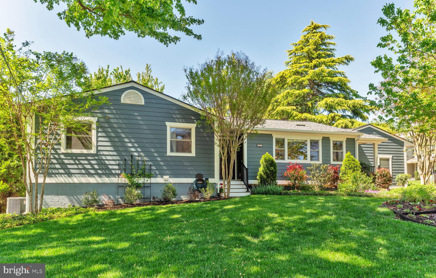 501 Ridge Road Southwest Vienna, VA 22180 - Photo 2 of 54 a front view of house with yard and green space