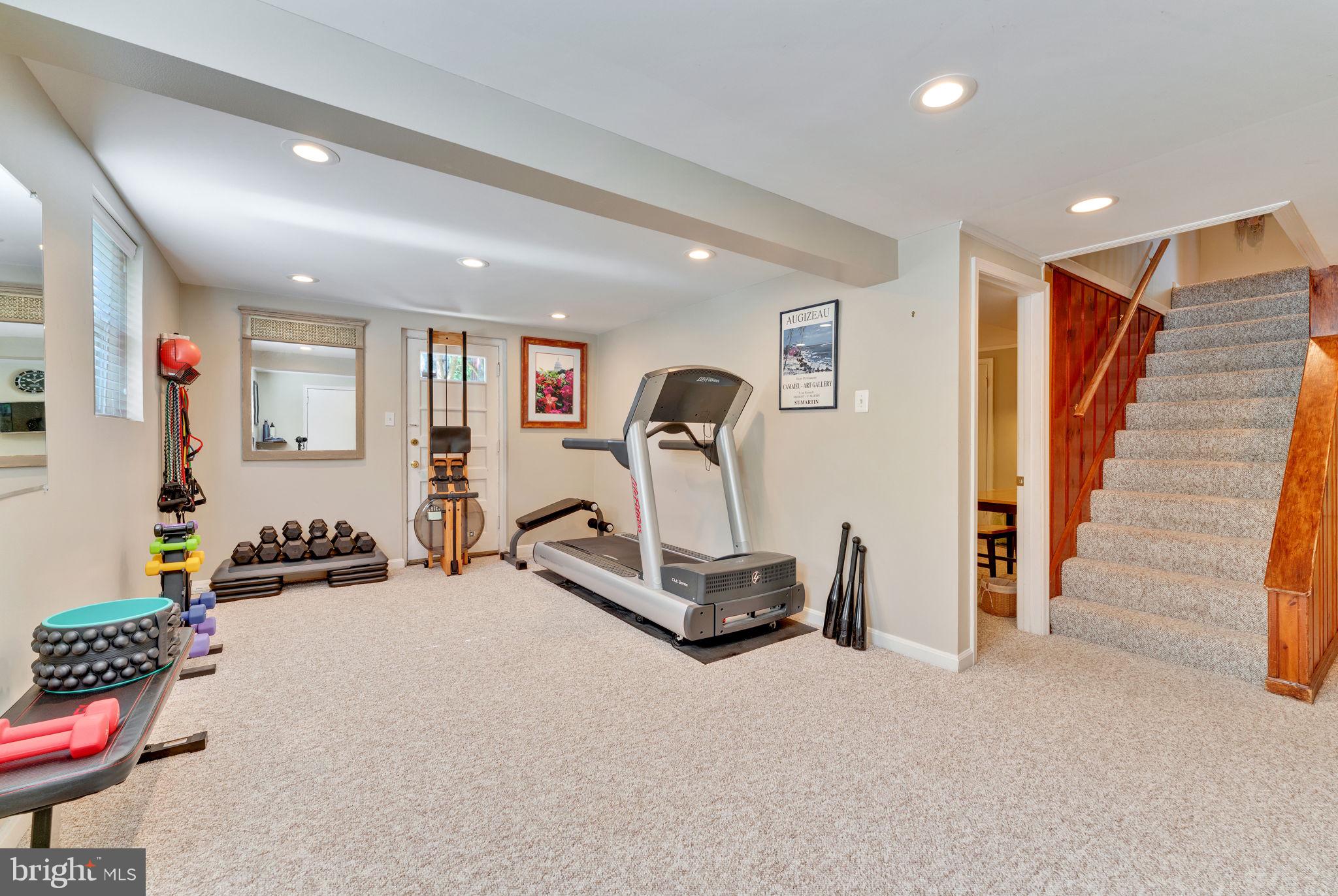 501 Ridge Road Southwest Vienna, VA 22180 - Photo 35 of 54
