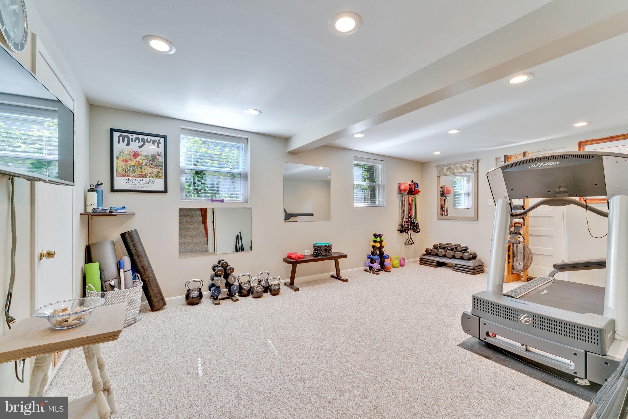 501 Ridge Road Southwest Vienna, VA 22180 - Photo 36 of 54 a view of a room with gym equipment