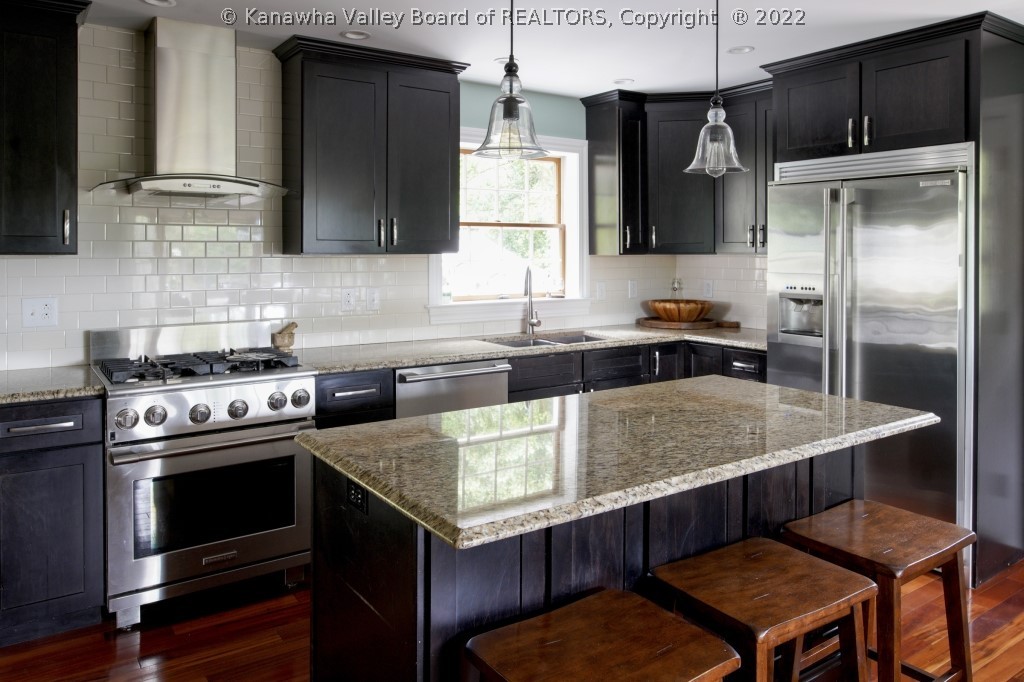 823 Spring Road Charleston, WV 25314 - Photo 4 of 32 Gallery Image 4