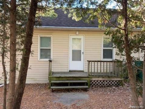 833 Heights Road, Unit A Lake Orion, MI 48362 - Photo 1 of 16