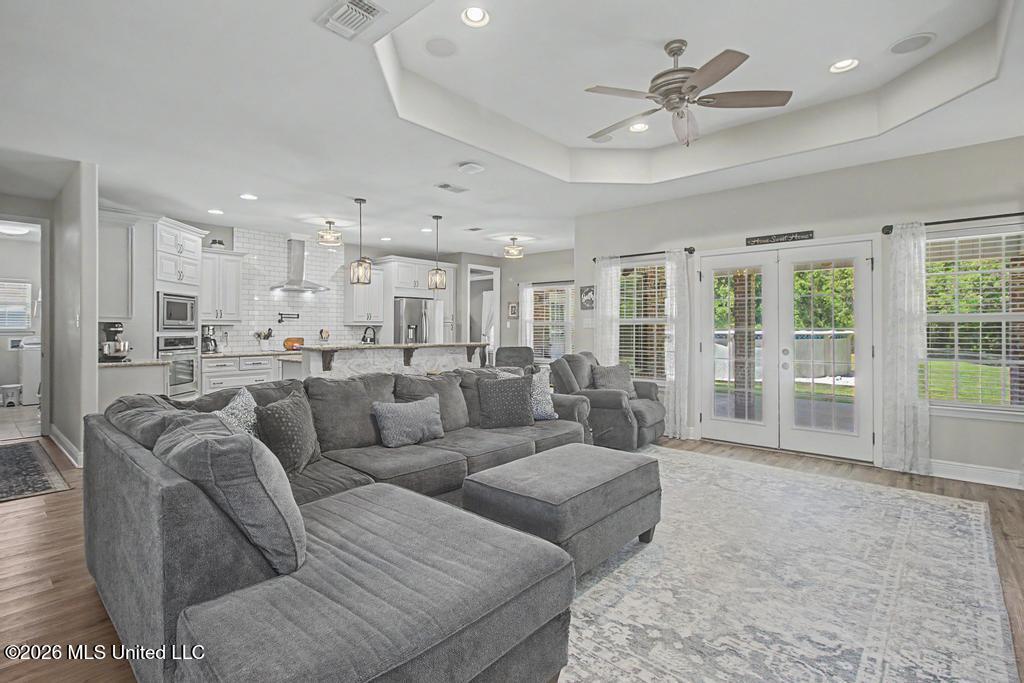 10165 Daisy Vestry Road Biloxi, MS 39532 - Photo 10 of 57 IMG_0744