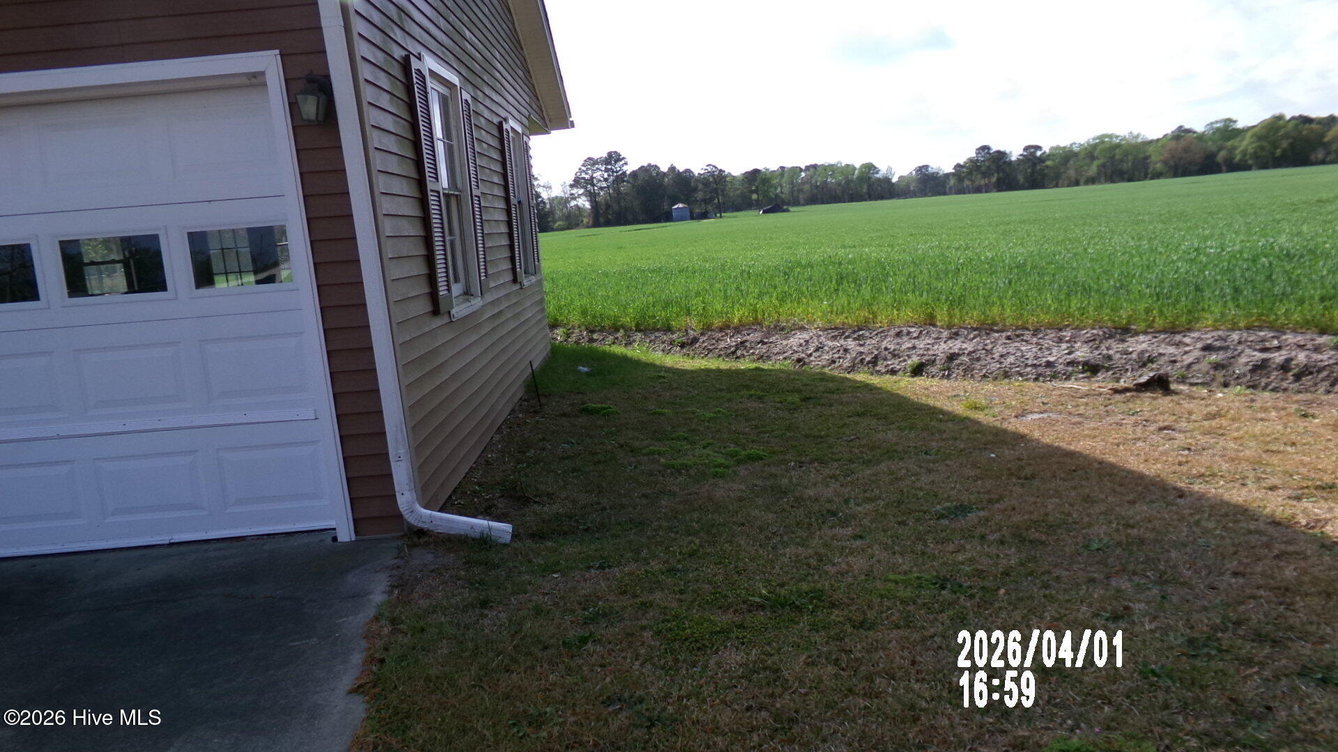 207 North Kennedy Road Beulaville, NC 28518 - Photo 3 of 18 Right Side