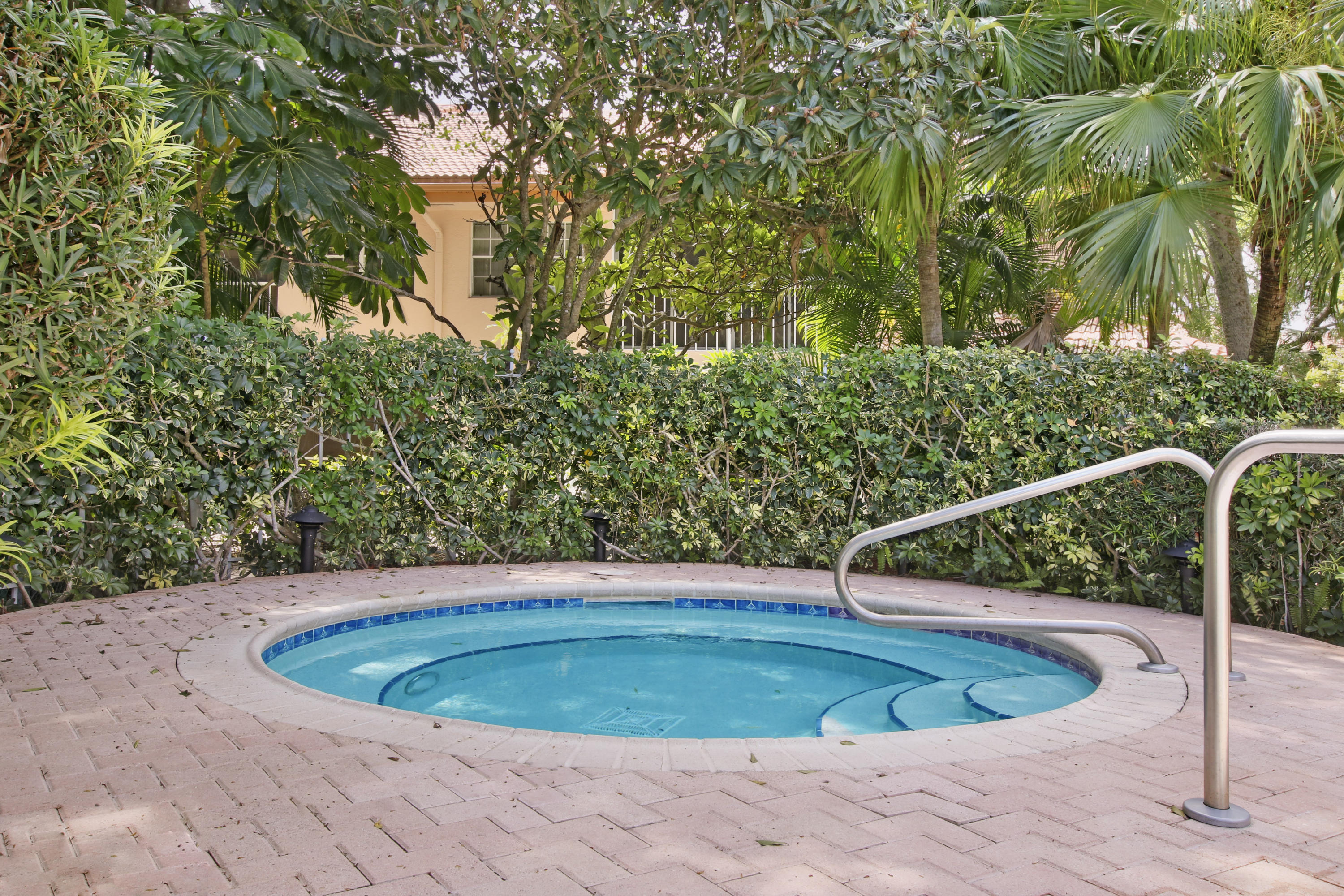 17262 Boca Club Boulevard, Unit 2406 Boca Raton, FL 33487 - Photo 42 of 45 FAIRWAYS AT SOMERSET JACUZI