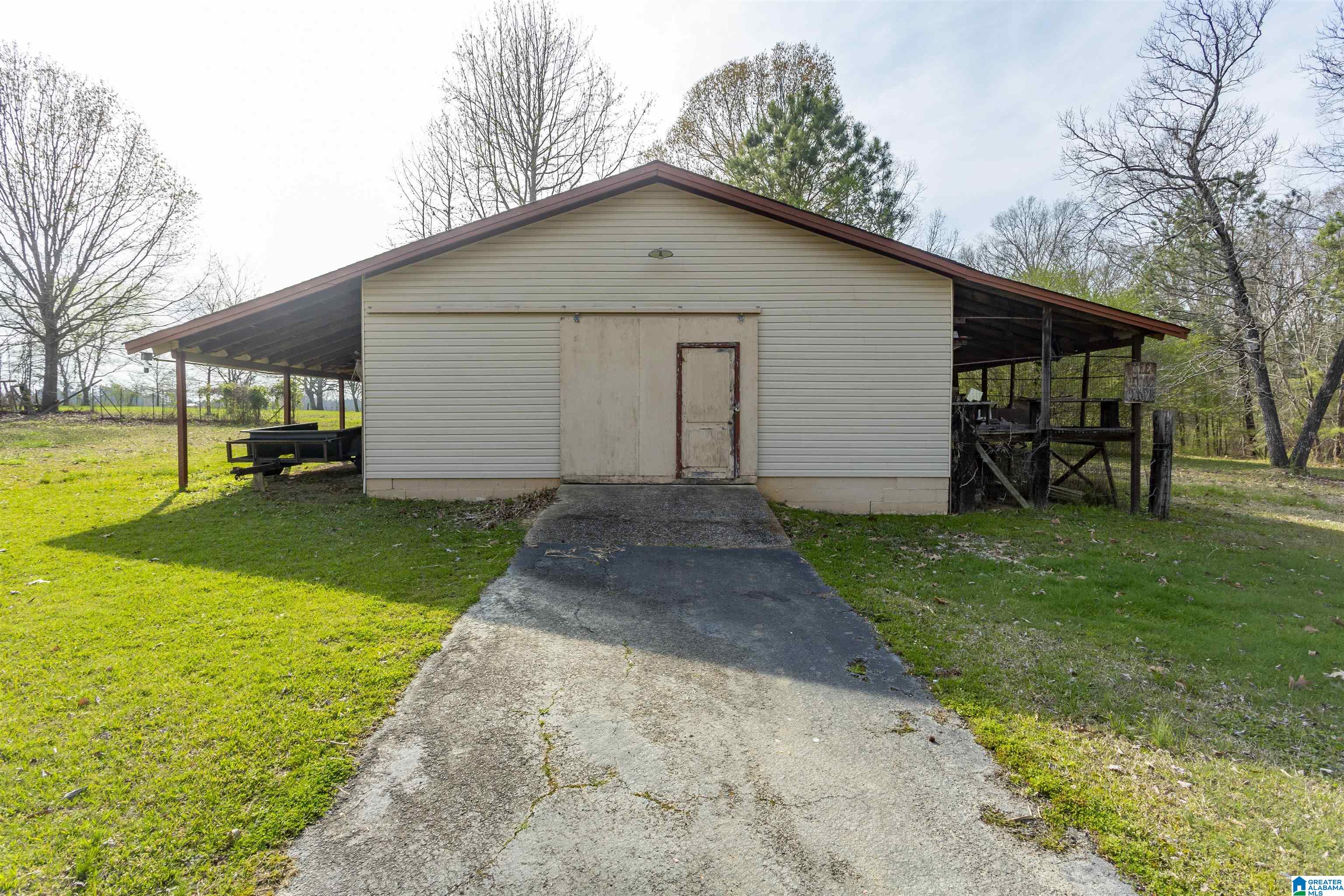 1945 Pleasant Valley Road Rainbow City, AL 35906 - Photo 33 of 44 Gallery Image 33
