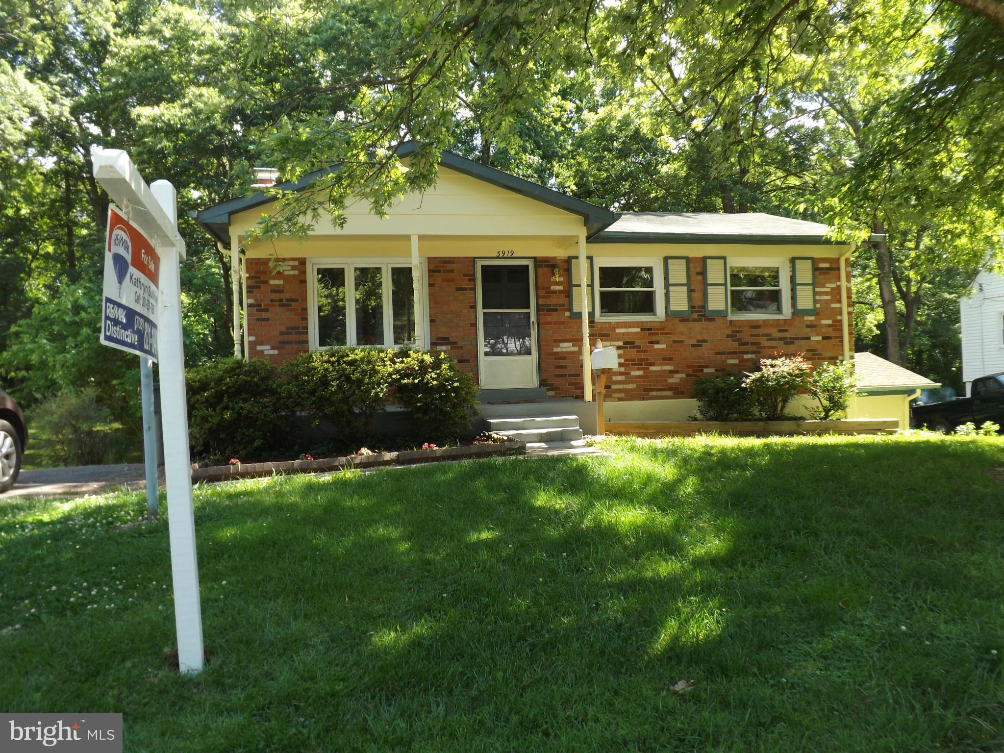 3919 Findley Road Woodbridge, VA 22193 - Photo 1 of 24 Exterior (Front)