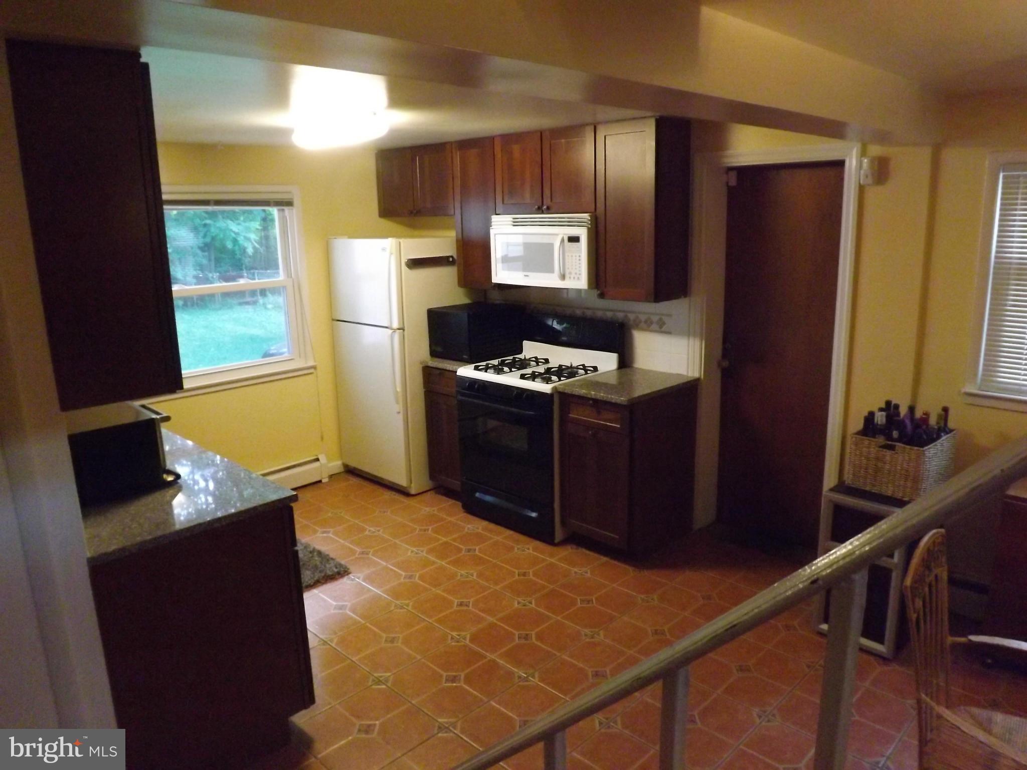 3919 Findley Road Woodbridge, VA 22193 - Photo 14 of 24 Kitchen
