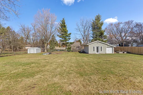 $414,900 | 5817 Country View Drive, Allendale, MI 49401