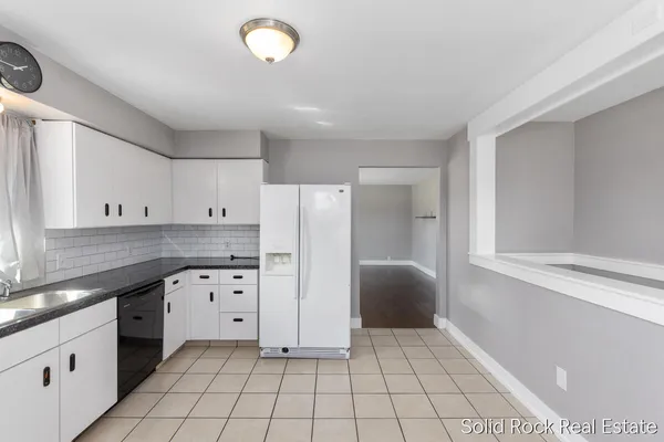 $414,900 | 5817 Country View Drive, Allendale, MI 49401