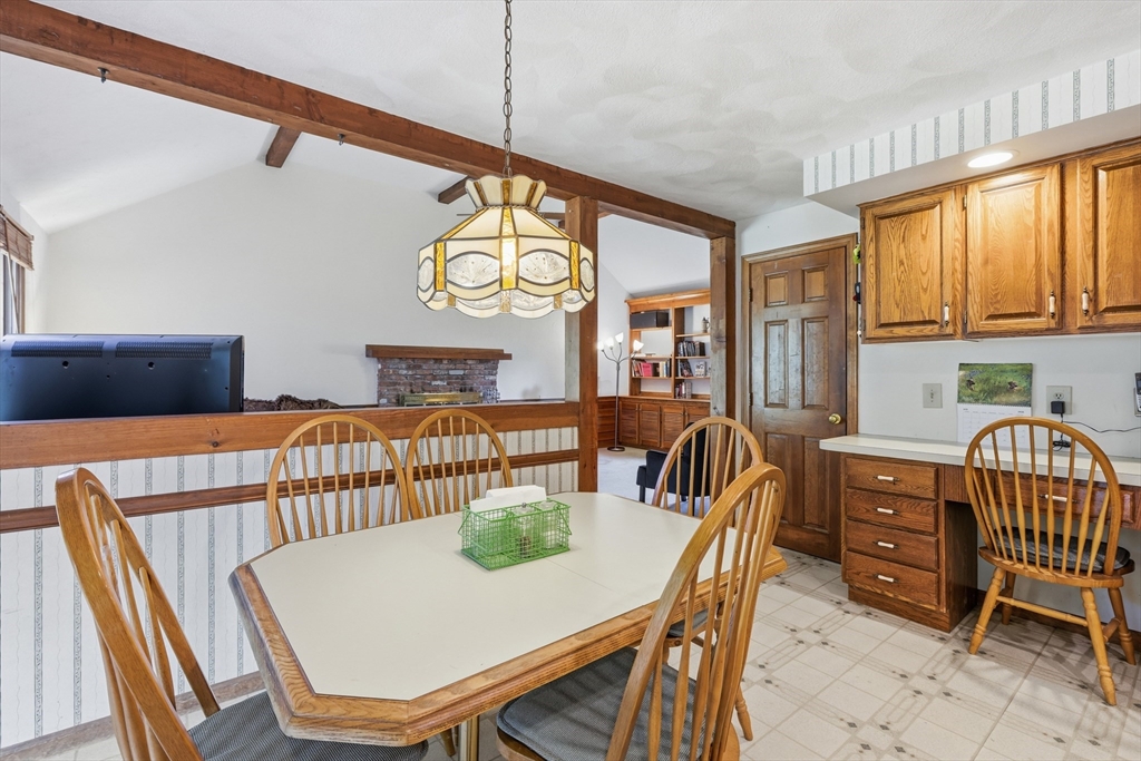 4 Oneida Place Hudson, MA 01749 - Photo 17 of 42