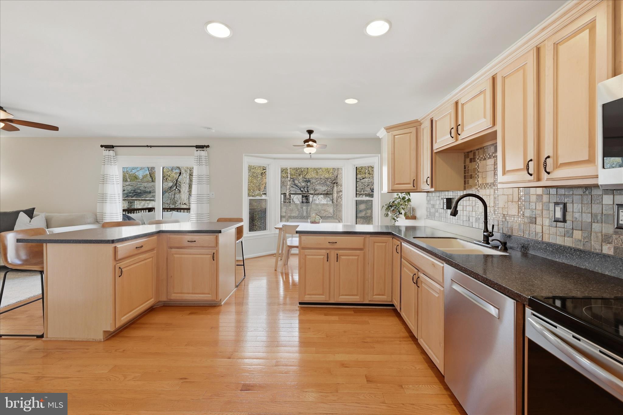 15502 Laurel Ridge Road Dumfries, VA 22025 - Photo 13 of 72 Kitchen