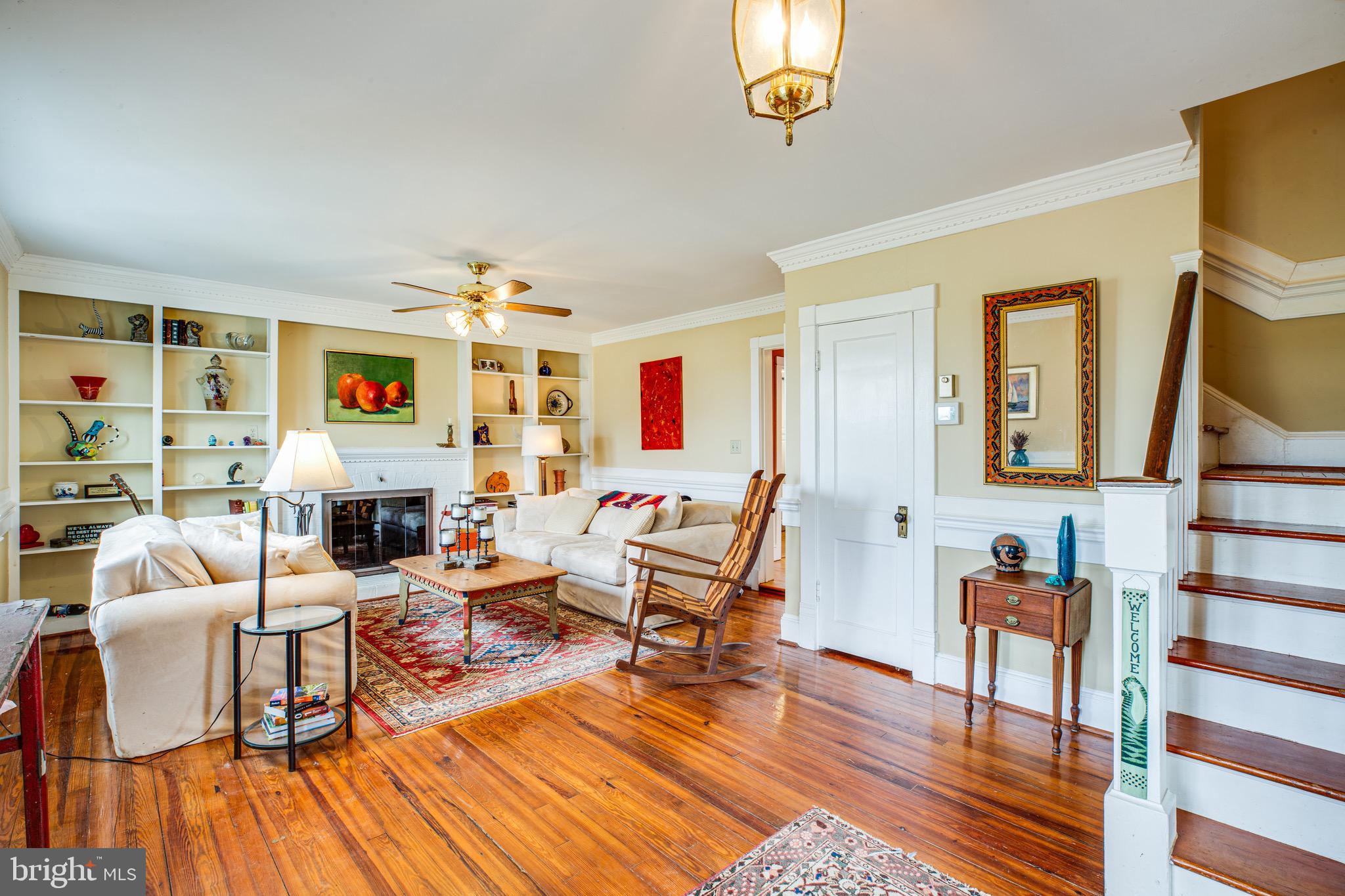 504 Poplar Road Fredericksburg, VA 22406 - Photo 7 of 61 The living room is welcoming
