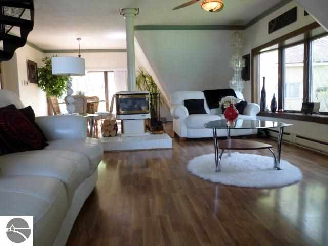 19590 Pleasantview Road Lake Ann, MI 49650 - Photo 29 of 76 1745320-29.JPG