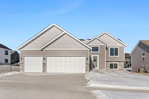 $424,860 | 2009 Goldenray Drive, Faribault, MN 55021