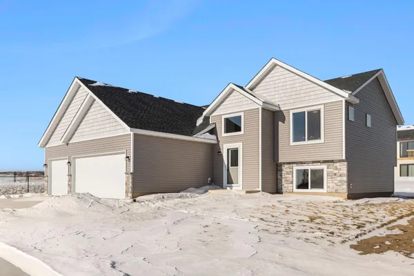 $424,860 | 2009 Goldenray Drive, Faribault, MN 55021