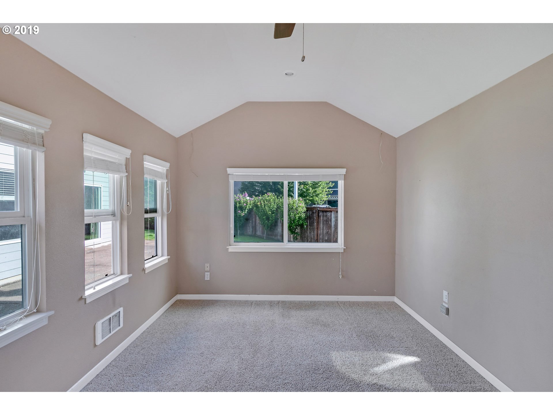 4466 5th Street Hubbard, OR 97032 - Photo 18 of 20 Gallery Image 18
