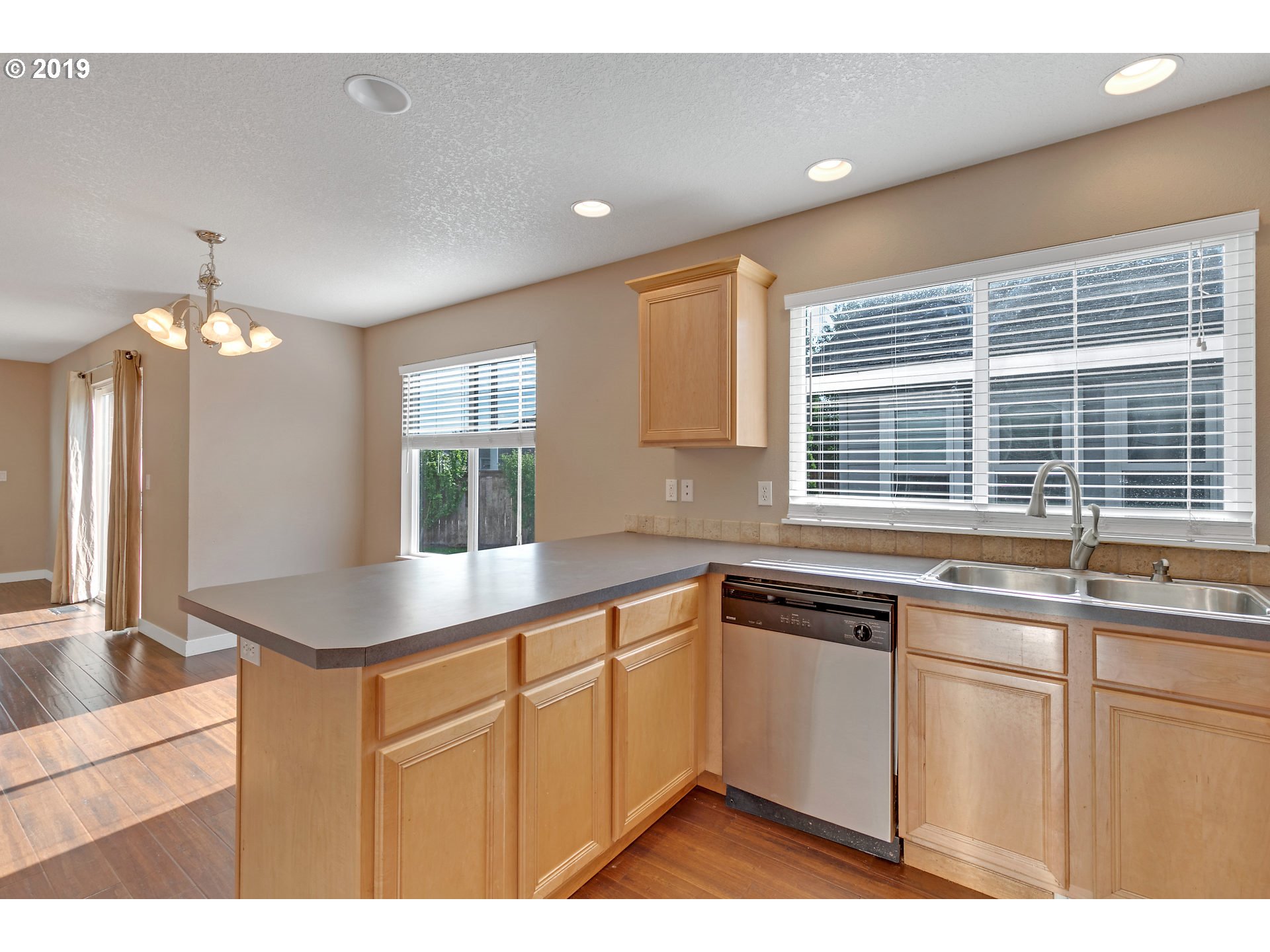4466 5th Street Hubbard, OR 97032 - Photo 7 of 20 Gallery Image 7