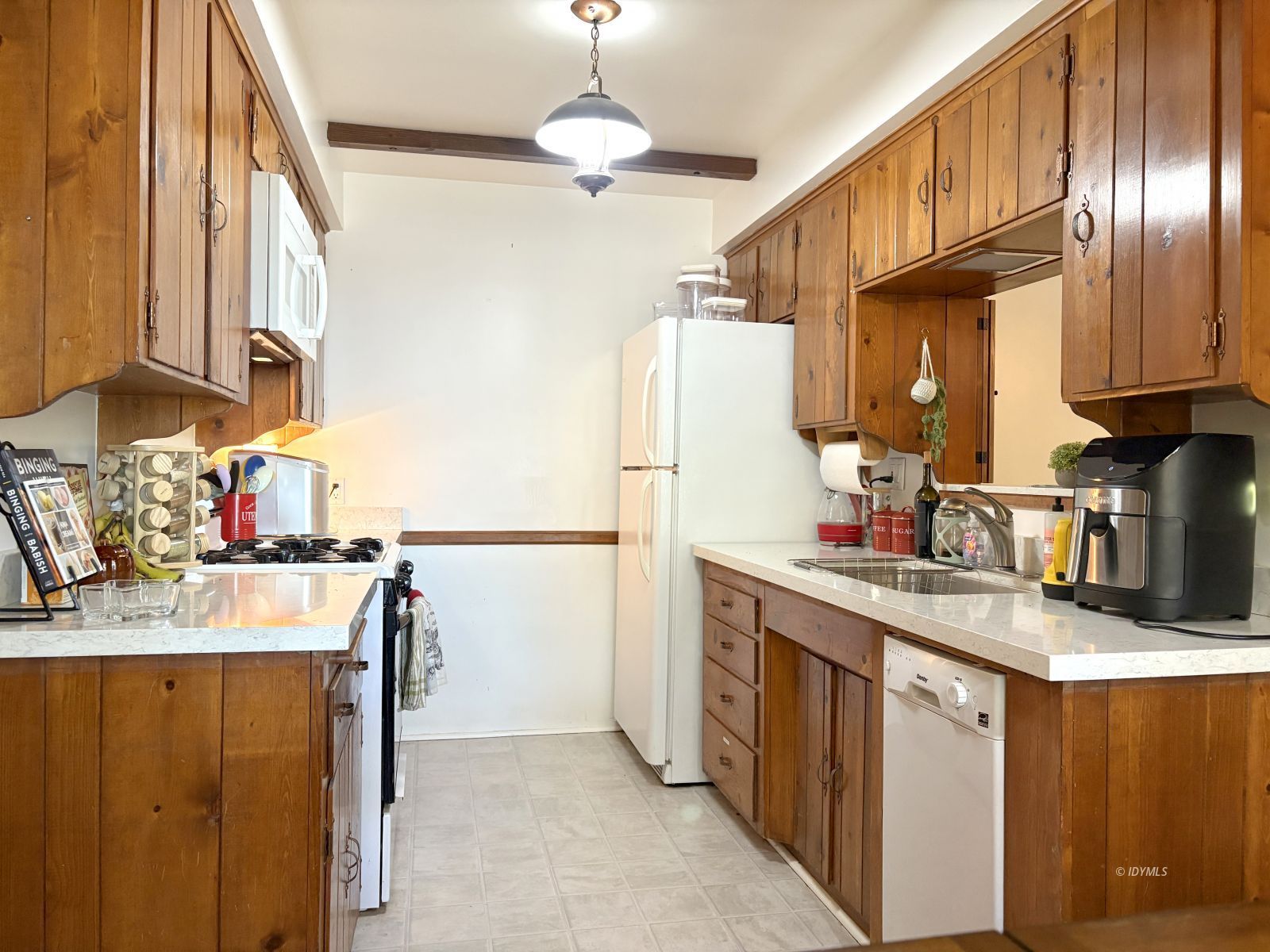 54440 Valley-View Idyllwild, CA 92549 - Photo 10 of 31 Kitchen