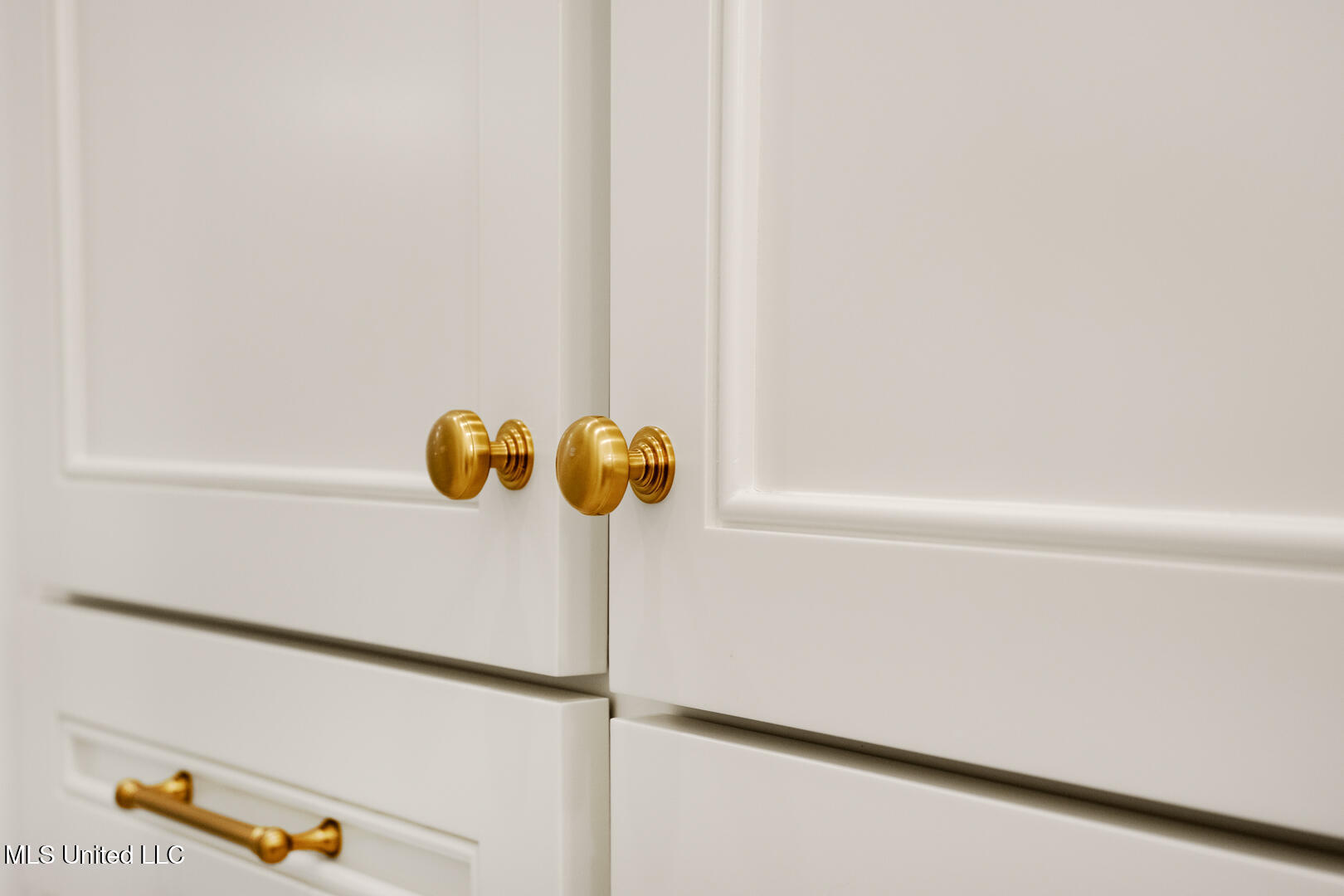 357 Butler Road Ocean Springs, MS 39564 - Photo 17 of 25 Luxury Finishes