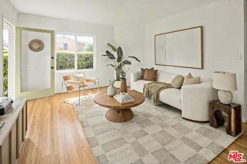 $1,995,000 | 2477 Walnut Avenue, Venice, CA 90291