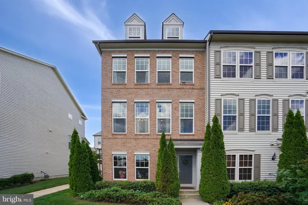 $3,100 | 8944 Dahlgren Ridge Road, Manassas, VA 20111