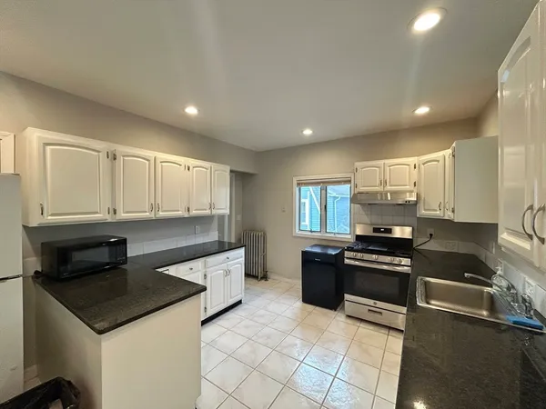 $4,800 | 1601 Centre Street, Newton, MA 02461