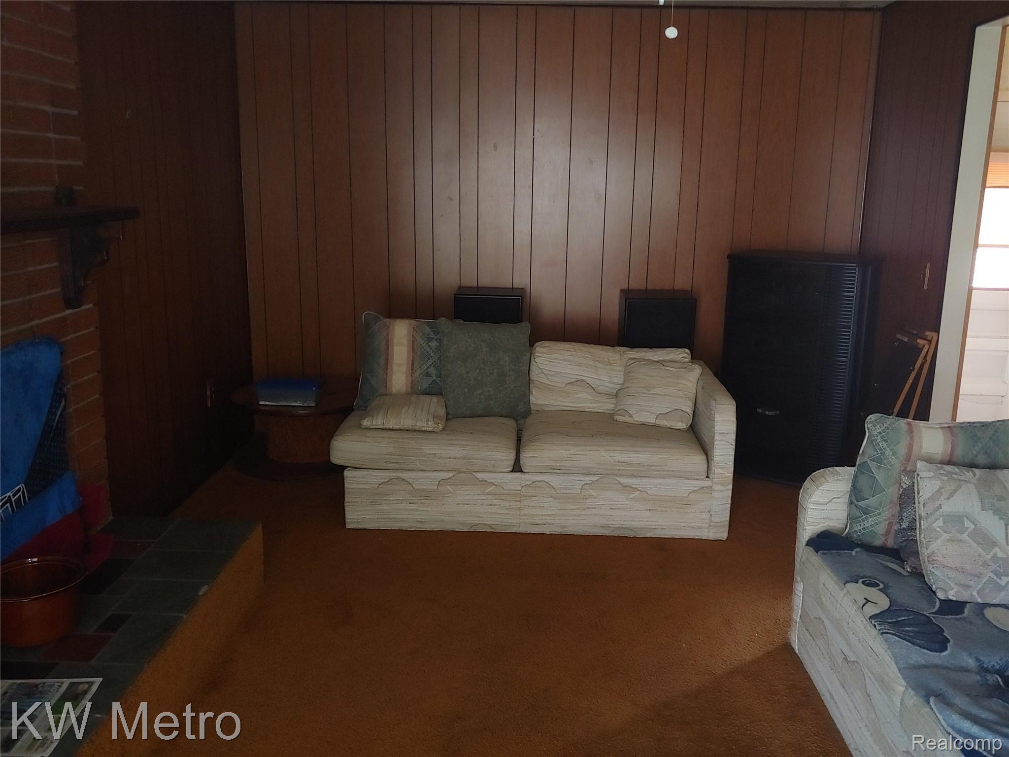 11175 Erdmann Road Sterling Heights, MI 48314 - Photo 6 of 14 20210909_120950.jpg