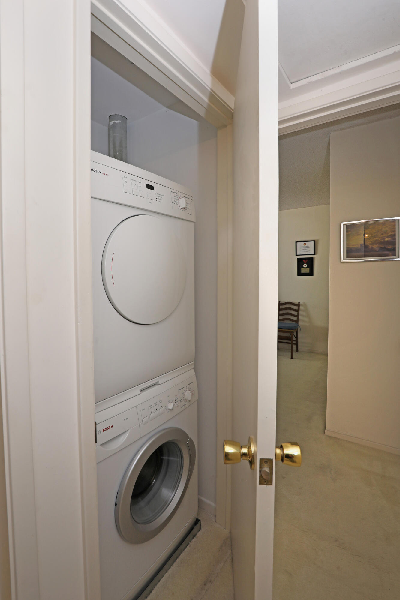 2805 Miradero Drive, Unit C Santa Barbara, CA 93105 - Photo 16 of 23 a utility room with dryer and washer