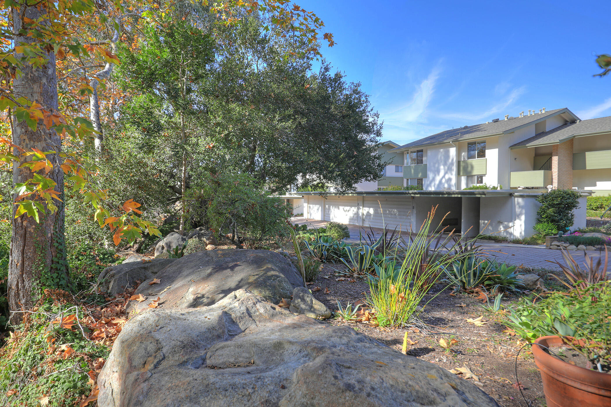 2805 Miradero Drive, Unit C Santa Barbara, CA 93105 - Photo 2 of 23 a view of a back yard of the house