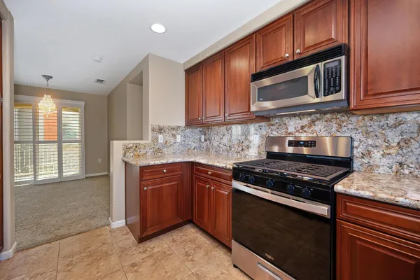 $399,900 | 206 Dante Circle, Roseville, CA 95678