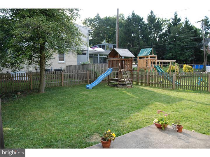 319 Madison Road Springfield, PA 19064 - Photo 13 of 18 Back Yard