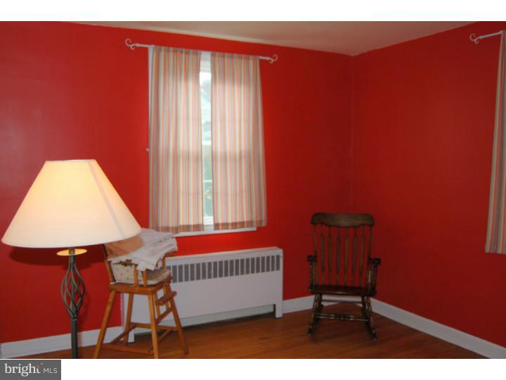 319 Madison Road Springfield, PA 19064 - Photo 14 of 18 Bedroom 3
